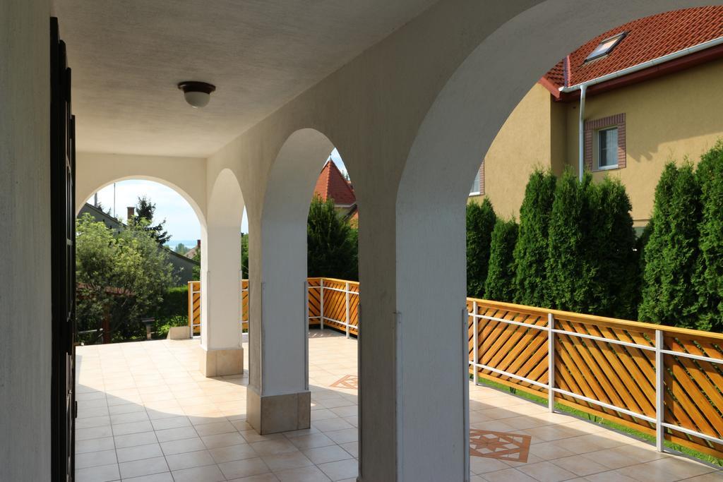 Napfeny Villa Balatonfured Luaran gambar